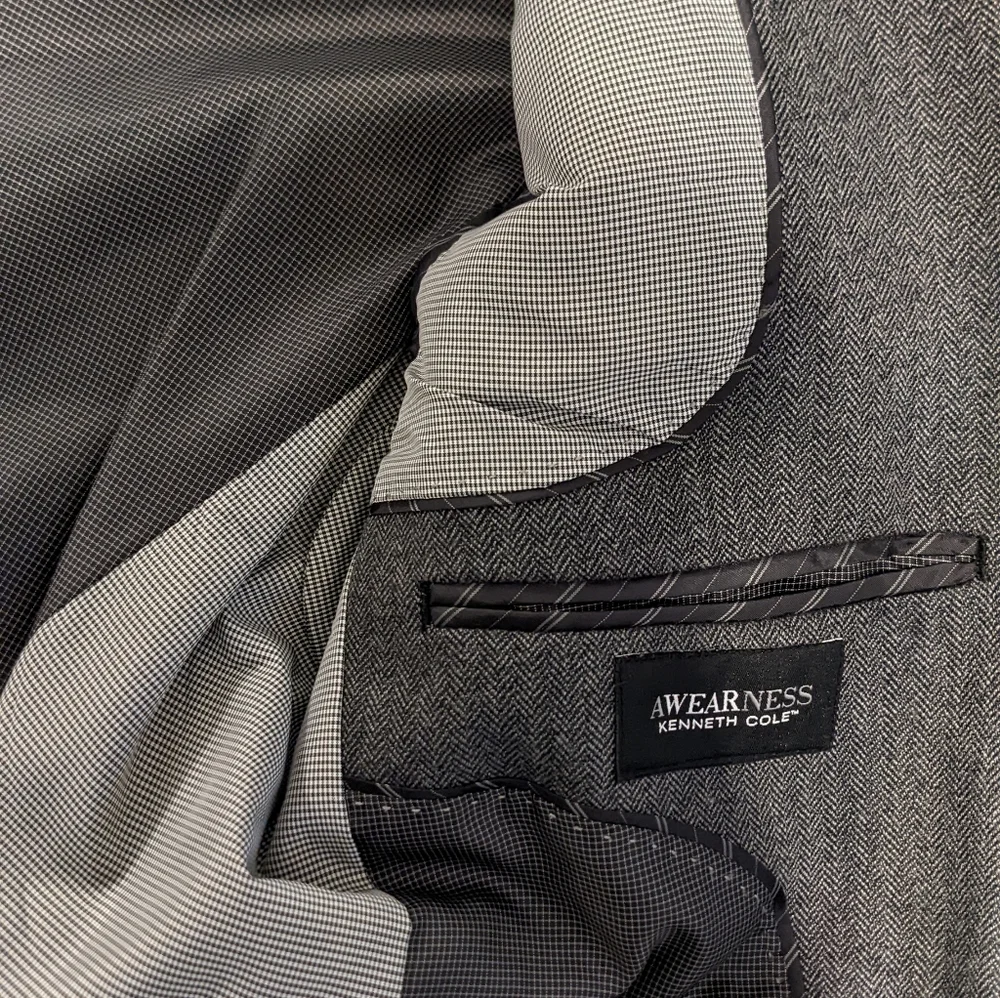 Sports Coat - Kenneth Cole Blazer / Jacket - Great Condition, Barely Used, 36S - Picture 5 of 8